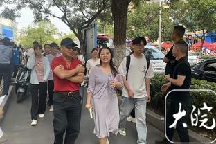 保罗：球队交流变得更多了 当球队防守时大家就能看见我们的能力